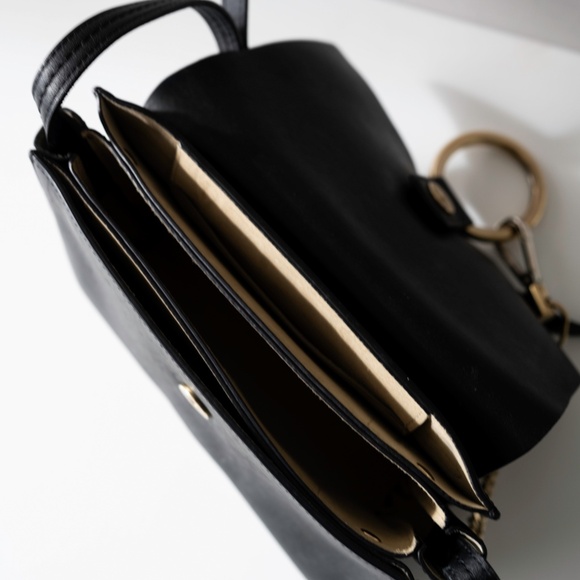 Chloe Faye Cross Bag - Picture 10 of 14